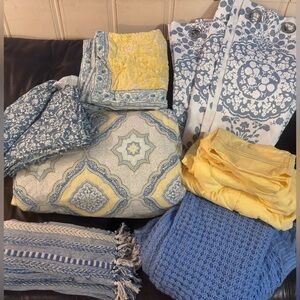 Martha Stewart Jaime medallion F/Q Blue & Yellow Bedding + extras read below
